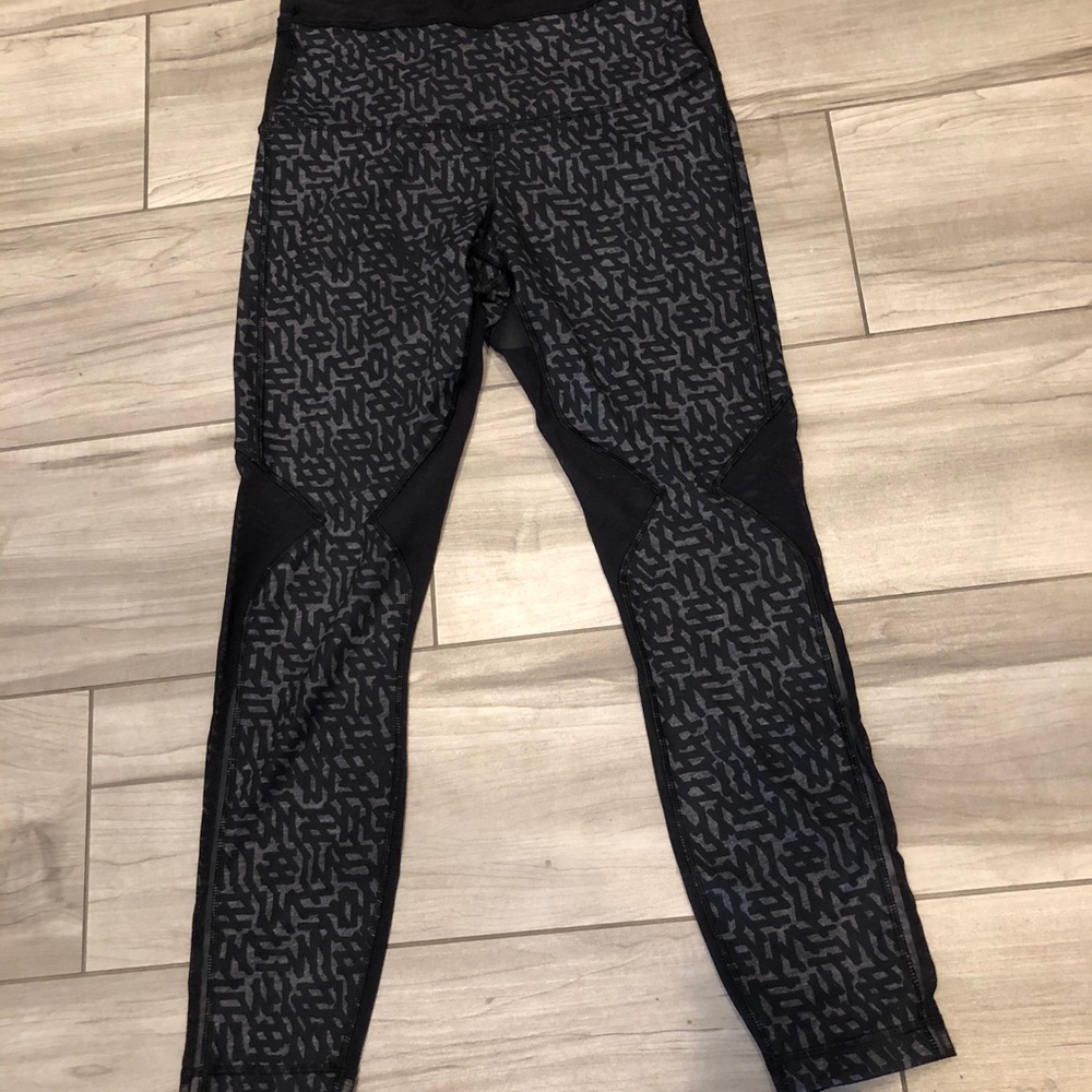 Lululemon Athletica mesh leggings